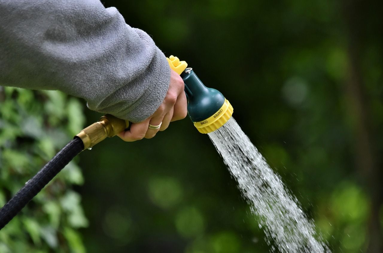 système d'irrigation automatique pour un arrosage efficace et économique de vos plantations, adapté à tous types de jardins et cultures.