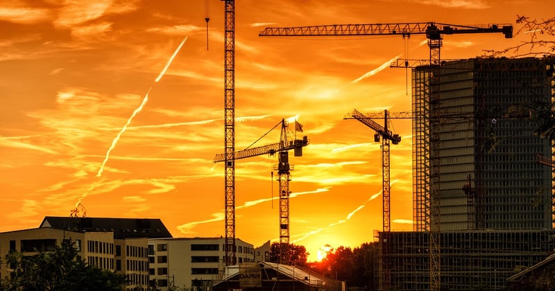 Camion grue : comment bien le choisir et éviter les erreurs coûteuses